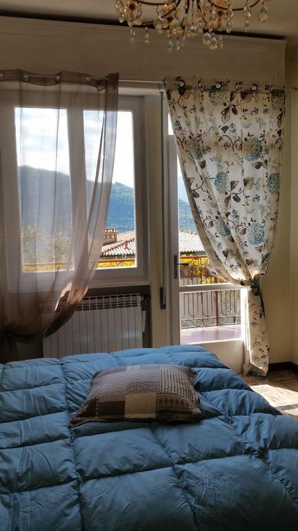 Apartment Iseo Lake Sale Marasino Bilik gambar