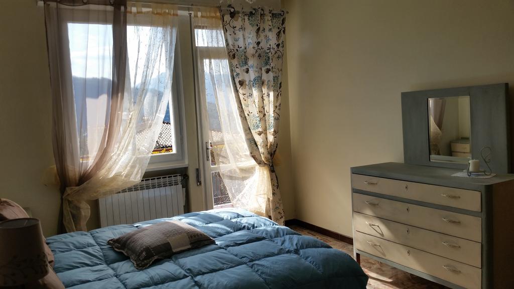 Apartment Iseo Lake Sale Marasino Bilik gambar