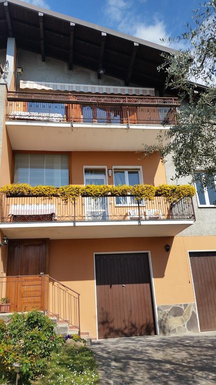 Apartment Iseo Lake Sale Marasino Bilik gambar